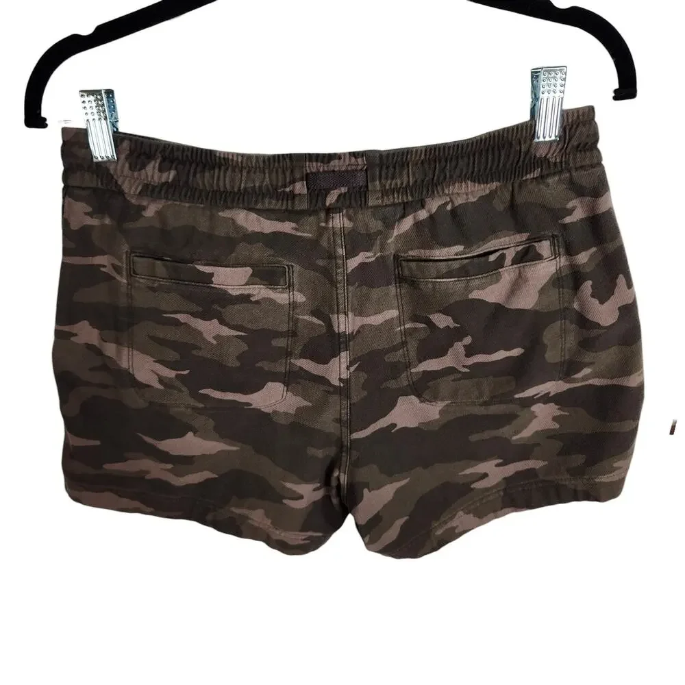 Athleta Camo Farallon Short Black Olive Women's Size 6‎